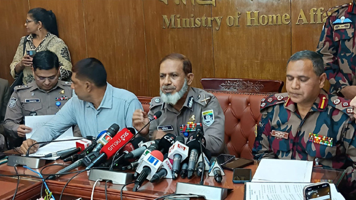 হাদির খুনি দেশের বাইরে চলে যাওয়ার নির্ভরযোগ্য তথ্য নেই : পুলিশ