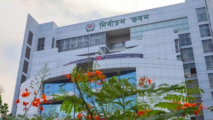 ২৩ মাঠ কর্মকর্তাকে বদলি ইসির