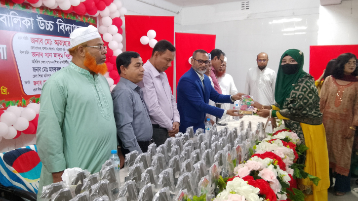 জিপিএ-৫ প্রাপ্ত ১৪৮ শিক্ষার্থীকে সংবর্ধনা জিপিএ-৫ প্রাপ্ত ১৪৮ শিক্ষার্থীকে সংবর্ধনা
