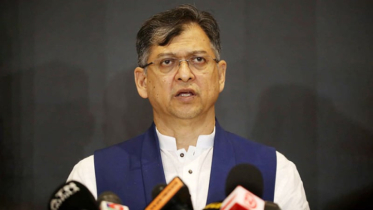 ডাকসুতে বিজয়ীদের অভিনন্দন জানালেন সালাহউদ্দিন আহমেদ