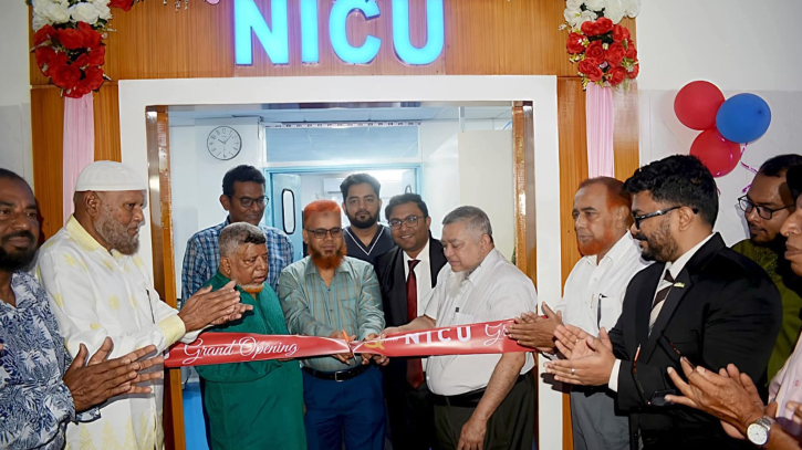 যশোরে ‘কুইন্স হসপিটালে’ এনআইসিইউ চালু যশোরে ‘কুইন্স হসপিটালে’ এনআইসিইউ চালু