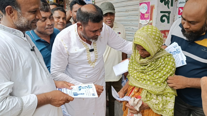 জীবননগরে ধানের শীষের লিফলেট বিতরণ  