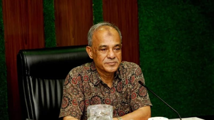 পূজায় ২৪ সেপ্টেম্বর থেকে মাঠে থাকবে আইনশৃঙ্খলা বাহিনী : স্বরাষ্ট্র উপদেষ্টা