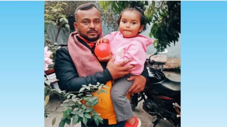 বজ্রপাতে বাবার মৃত্যু, কোল থেকে ছিটকে পড়ে প্রাণে বাঁচল মেয়ে
