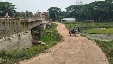 যশোরে নকশায় ভুল, কী হবে আট সেতুর