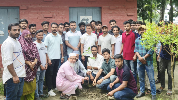 প্রতিমন্ত্রী অমিতের জন্মদিনে এমএম কলেজ ছাত্রদলের দিনব্যাপী কর্মসূচি পালন