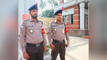 পুরোনো পোশাকে ফিরতে চায় পুলিশ