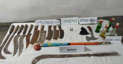 যশোরে যৌথ বাহিনীর অভিযানে বিপুল দেশীয় অস্ত্র ও বোমা উদ্ধার