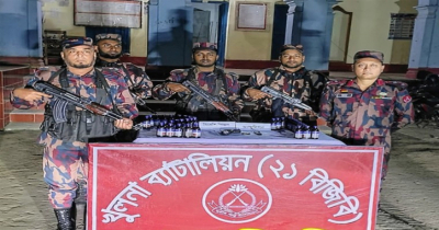 যশোরের শার্শায় বিজিবির অভিযানে পিস্তল গুলি ও ম্যাগাজিন উদ্ধার