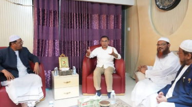 চরমোনাই পীরের বাসায় তারেক রহমান