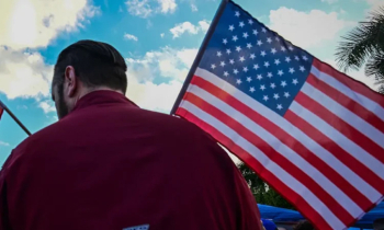 ভেনেজুয়েলার তেলের ওপর থেকে মার্কিন নিষেধাজ্ঞা প্রত্যাহার