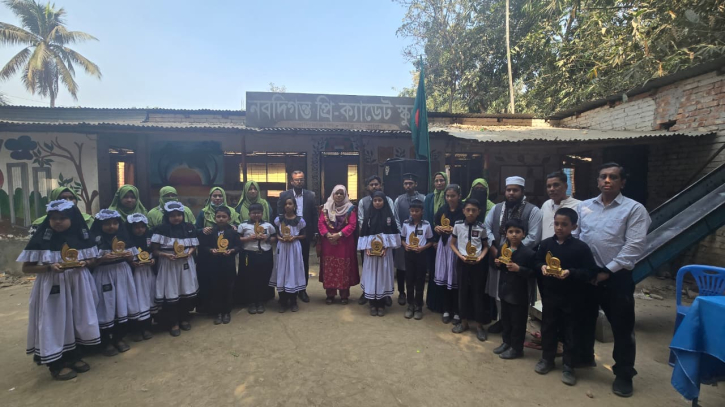 বালিয়াডাঙ্গা নবদিগন্ত প্রি-ক্যাডেট স্কুলের বার্ষিক ক্রীড়া প্রতিযোগিতার পুরস্কার বিতরণ