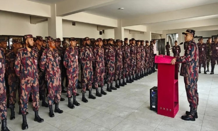 বিশৃঙ্খলা দৃঢ়তার সঙ্গে প্রতিহতের নির্দেশ বিজিবি মহাপরিচালকের