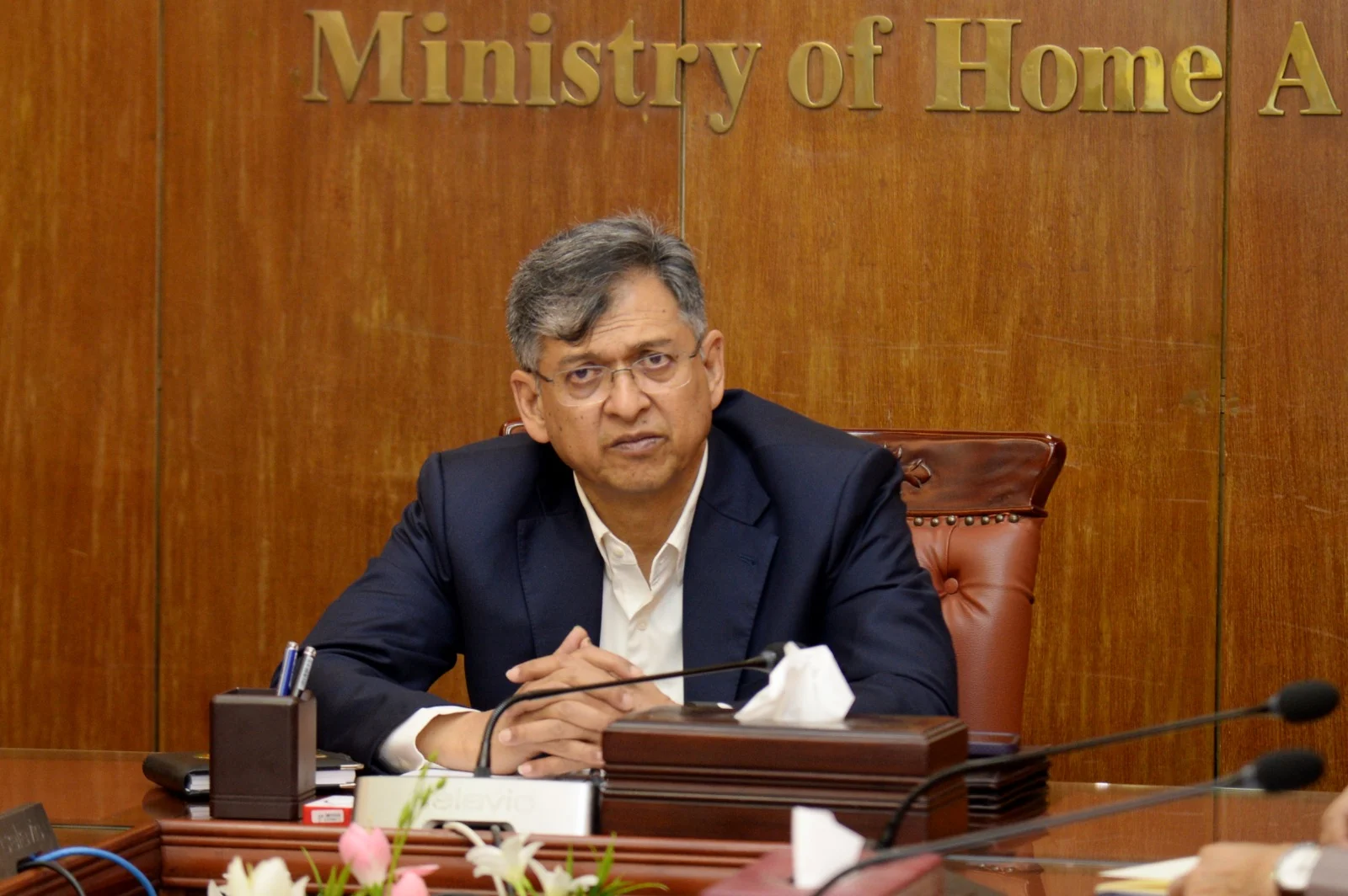 জনগণের আস্থা অর্জনের মধ্য দিয়ে দ্রুত জনপ্রত্যাশা পূরণ করতে হবে