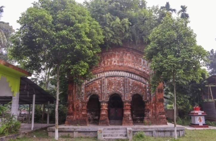 পোড়ামাটির ভাষায় লেখা এক ইতিহাস