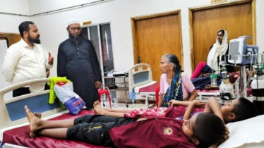 রামপালে চিপস খেয়ে ১২ শিক্ষার্থী হাসপাতালে