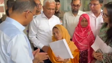 বিশেষ চাহিদাসম্পন্ন ৩ ব্যক্তির হাতে নিয়োগপত্র তুলে দিলেন প্রধানমন্ত্রী