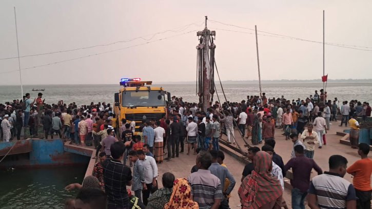 পদ্মায় বাসডুবি: মৃত্যুর সংখ্যা বেড়ে ২৬