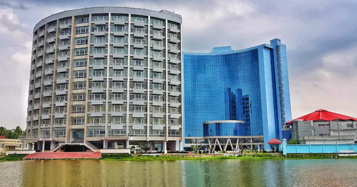 যশোরে চালডালের আন্দোলনরত কর্মীদের সাথে সমঝোতা  