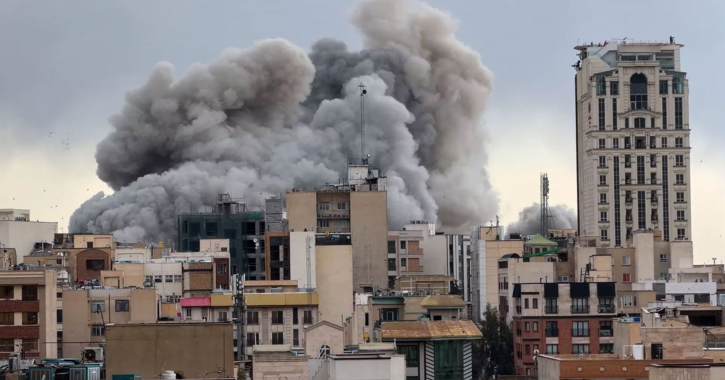 মধ্যপ্রাচ্য সংকট: চতুর্থ দিনে হামলা-পাল্টা হামলায় মৃত্যু বেড়ে ৬১১