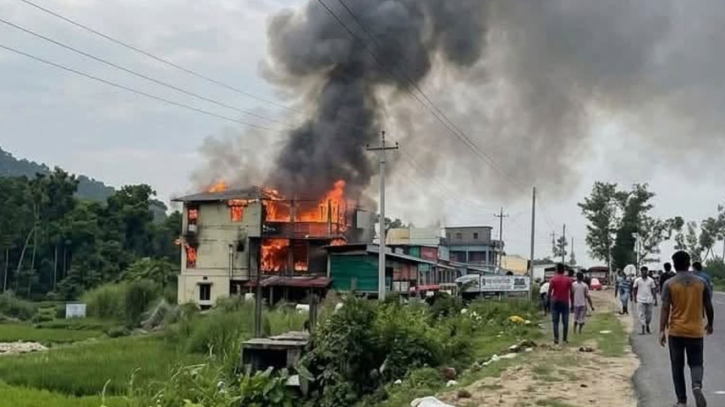 কক্সবাজারে রিসোর্টে আগুনে মৃতের সংখ্যা বেড়ে ১০ জনে দাঁড়িয়েছে