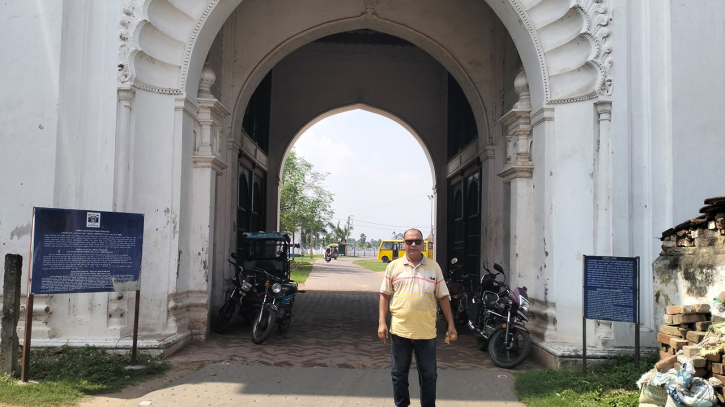 নবাবদের শহরে ইতিহাসের  খোঁজে একদিন