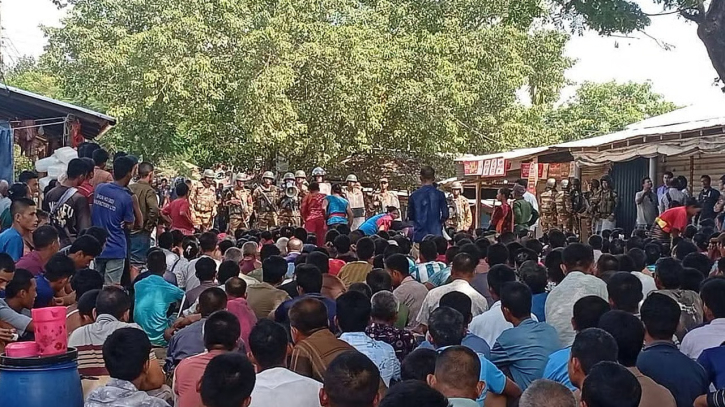 সাজেকে পর্যটকবাহী গাড়িবহর ছাড়ার পর গোলাগুলি