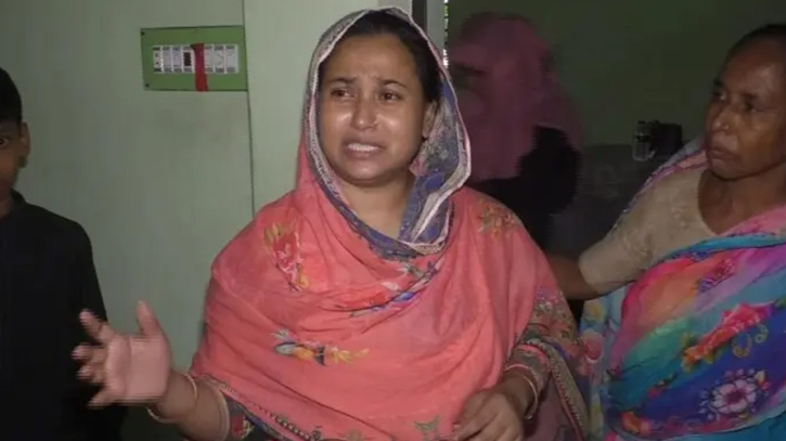 দাদার কবরের পাশে শায়িত সেই স্কুলছাত্রী, শোকে বাকরুদ্ধ বাবা-মা