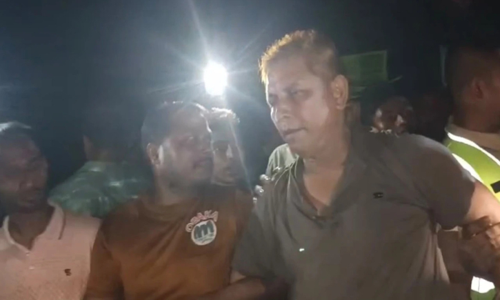 সাতক্ষীরায় ডিবি পরিচয়ে ছিনতাইয়ের চেষ্টা, আটক ১
