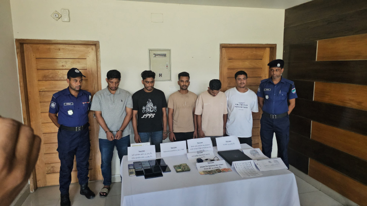 বাগেরহাটে বায়োমেট্রিক জালিয়াতি চক্রের ৯ সদস্য গ্রেপ্তার