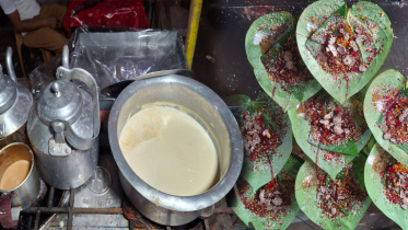 দুধ চা আর বাহারি পানে জম্পেশ আড্ডা