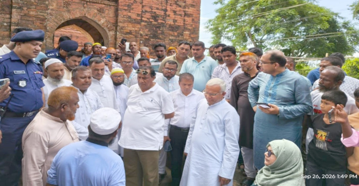 ঘোড়াঘাটের ঐতিহাসিক স্থাপনা পরিদর্শন করলেন সমাজকল্যাণ মন্ত্রী