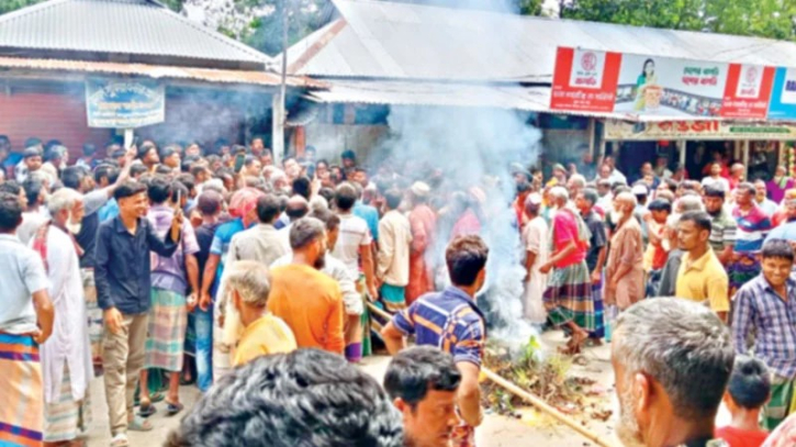 ‘লটারির মাধ্যমে’ সার ডিলার নিয়োগ করার দাবি