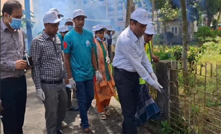 ডেঙ্গু প্রতিরোধে নোয়াখালীতে পরিচ্ছন্নতা অভিযান