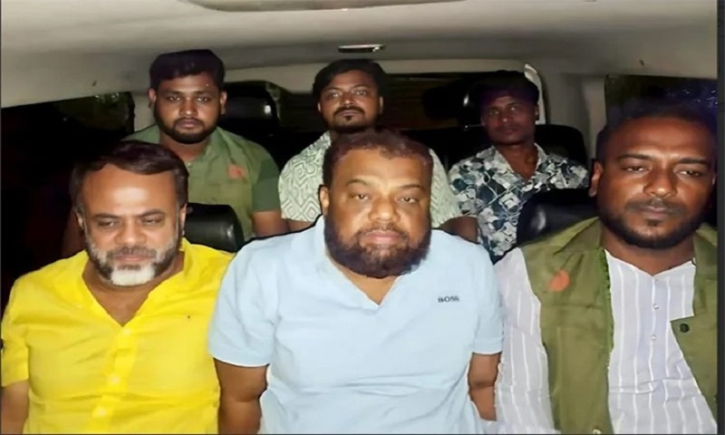 বগুড়া জেলা স্বেচ্ছাসেবক লীগের সভাপতিসহ ৪ জন গ্রেপ্তার